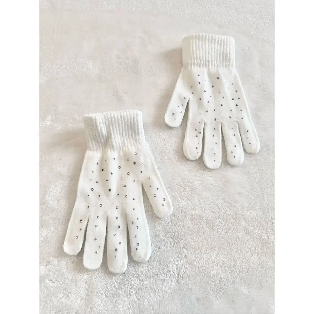 Adorable White rhinestone embellished gloves